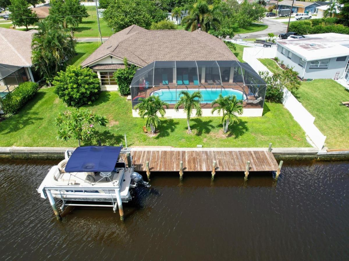 House With A Boatyour Private Waterfront Resort Port Charlotte Exteriér fotografie